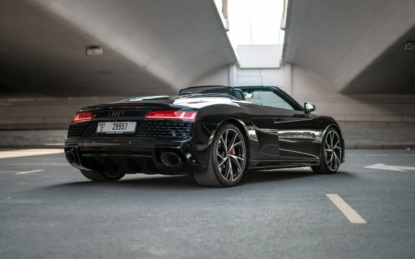 Black Audi R8 V10 Spyder, 2021 Photo 4