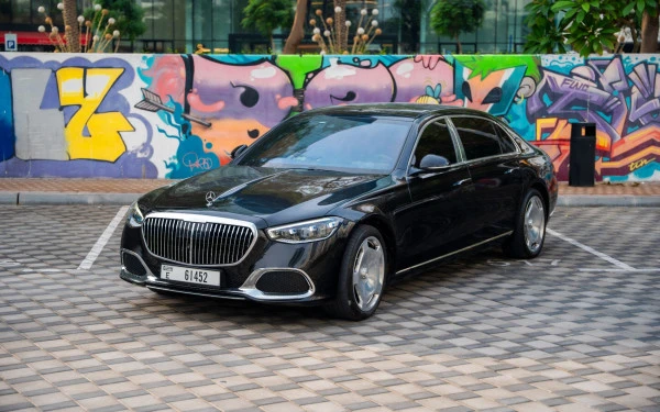 Black Mercedes Maybach S580, 2023 Photo 5