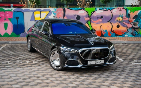 Black Mercedes Maybach S580, 2023 Photo 11