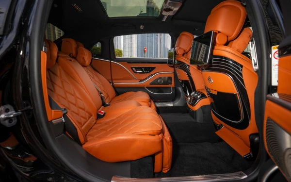 Black Mercedes Maybach S580, 2023 Photo 21