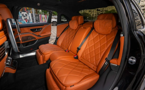 Black Mercedes Maybach S580, 2023 Photo 22