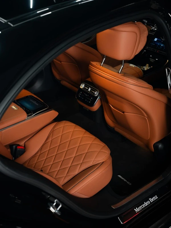 Black Mercedes S500, 2025 Photo 7