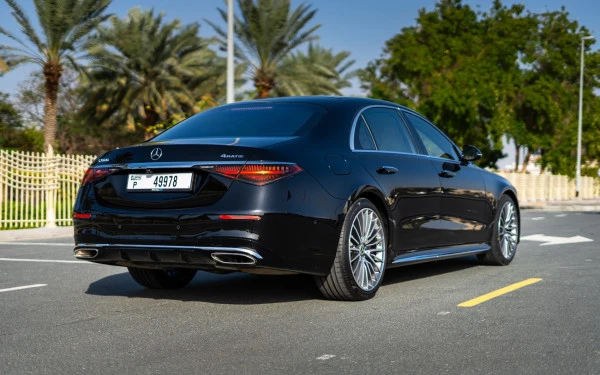 Black Mercedes S500, 2021 Photo 2