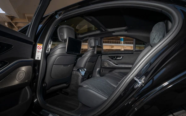 Black Mercedes S450 Maybach Kit, 2023 Photo 13