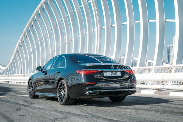 Black Mercedes S500, 2022 Photo 2