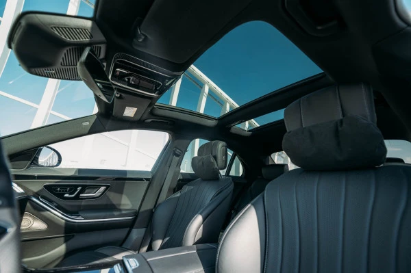 Black Mercedes S500, 2022 Photo 3