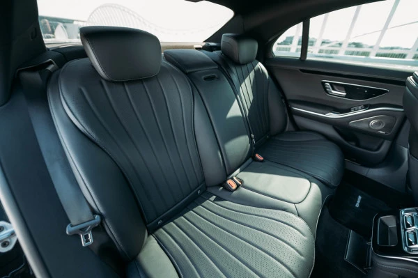 Black Mercedes S500, 2022 Photo 6