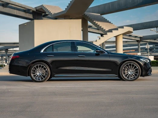 Black Mercedes S500, 2022 Photo 2