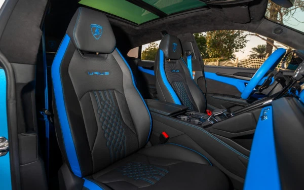 Blue Lamborghini Urus, 2023 Photo 18