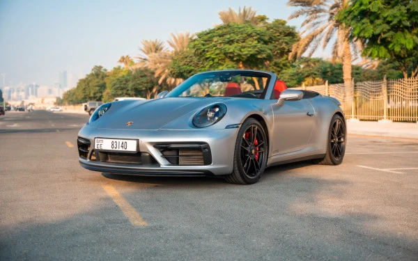 Silver Porsche 911 Carrera GTS, 2024 Photo 10