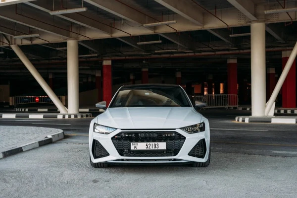 White Audi RS7, 2023 Photo 2