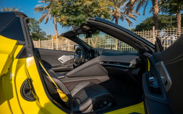 Yellow Chevrolet Corvette, 2022 Photo 23