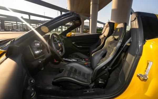 Yellow Ferrari F8 Tributo Spider, 2022 Photo 6